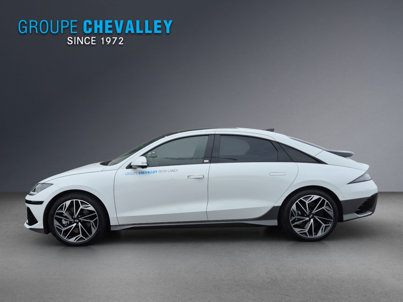 HYUNDAI Ioniq 6 77kWh Launch Edition 2WD-showroom-element-1