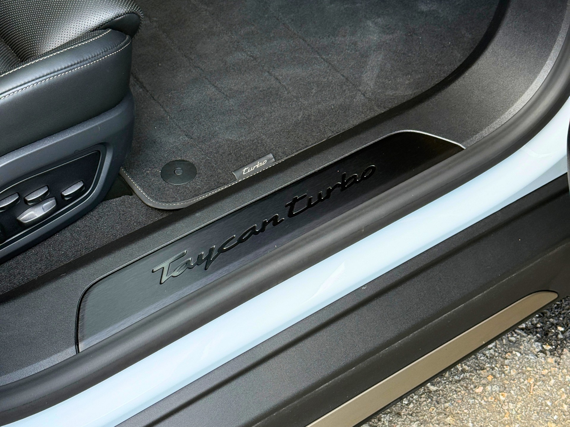 PORSCHE Turbo Sport Turismo-image-14