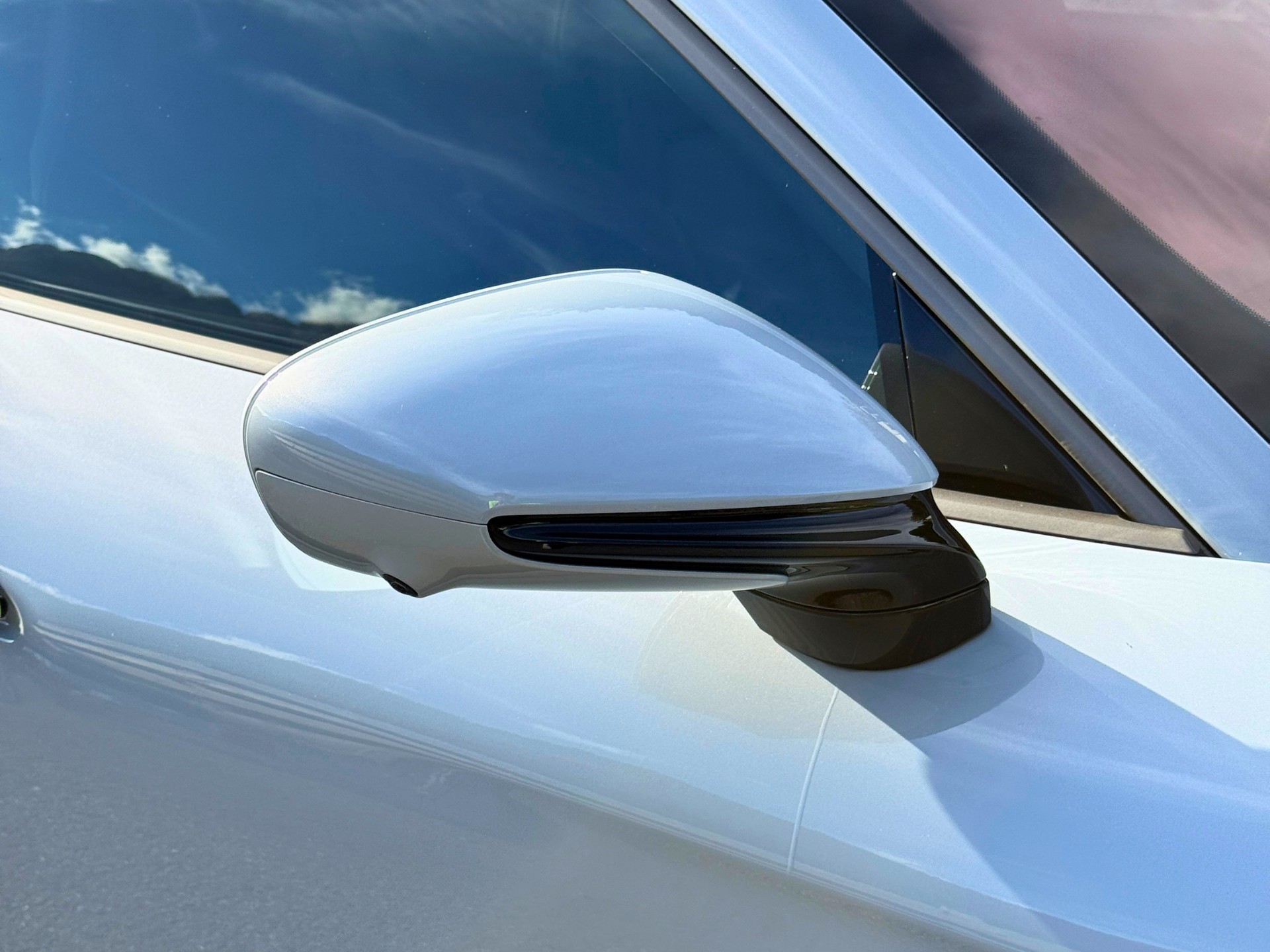 PORSCHE Turbo Sport Turismo-image-5