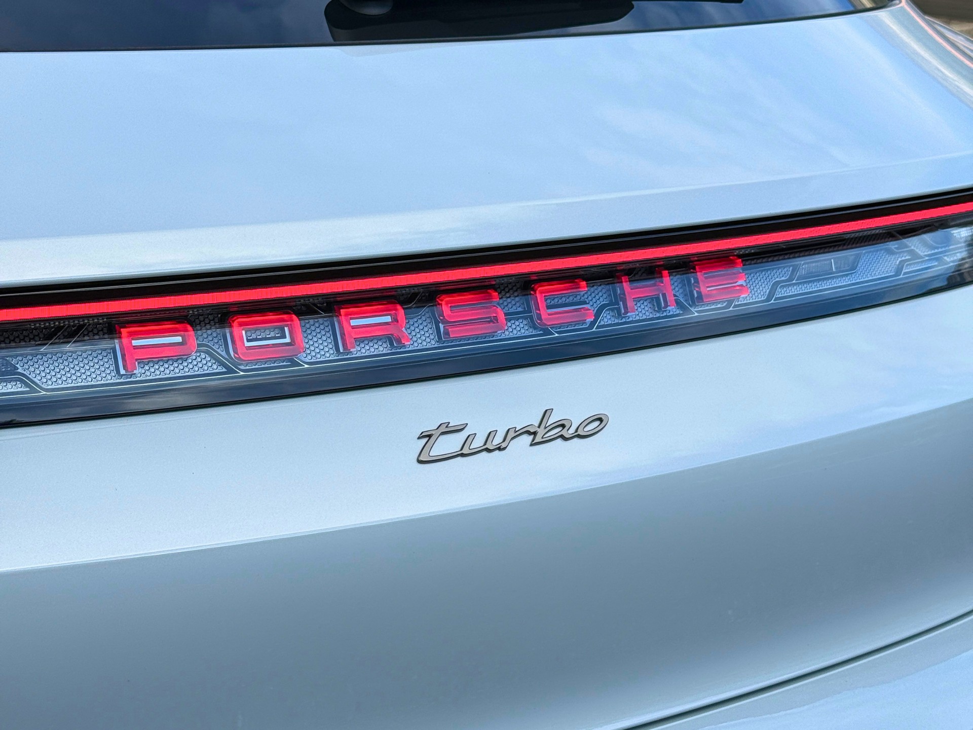 PORSCHE Turbo Sport Turismo-image-6
