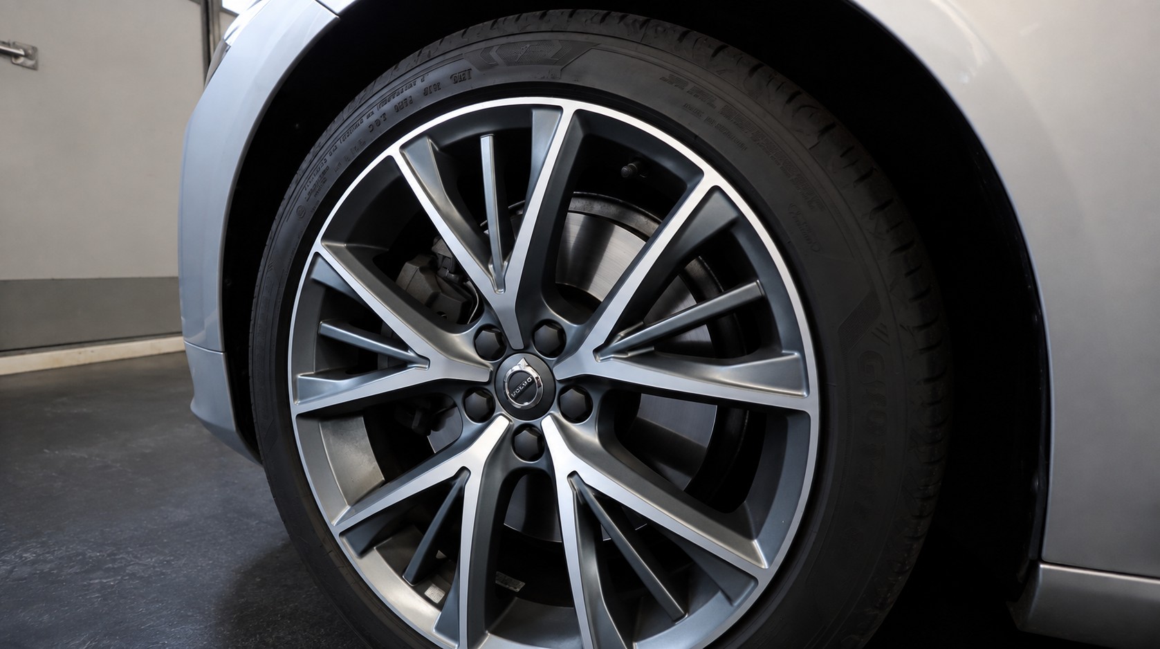VOLVO V90 D5 AWD Momentum Geartronic Powerpulse-image-24