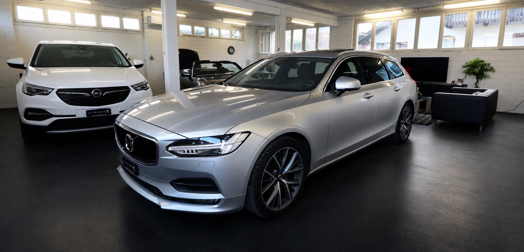 VOLVO V90 D5 AWD Momentum Geartronic Powerpulse