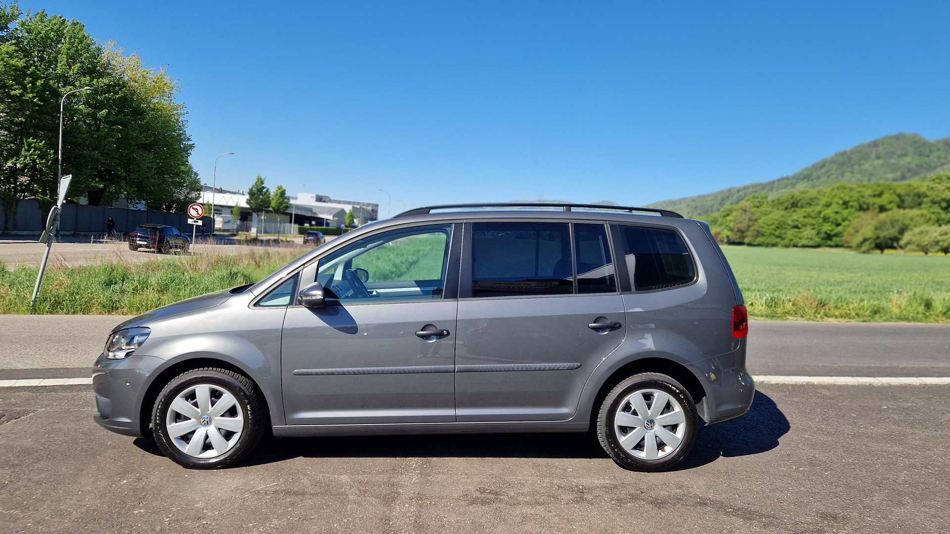 VW Touran 1.4 TSI Start DSG-image-2