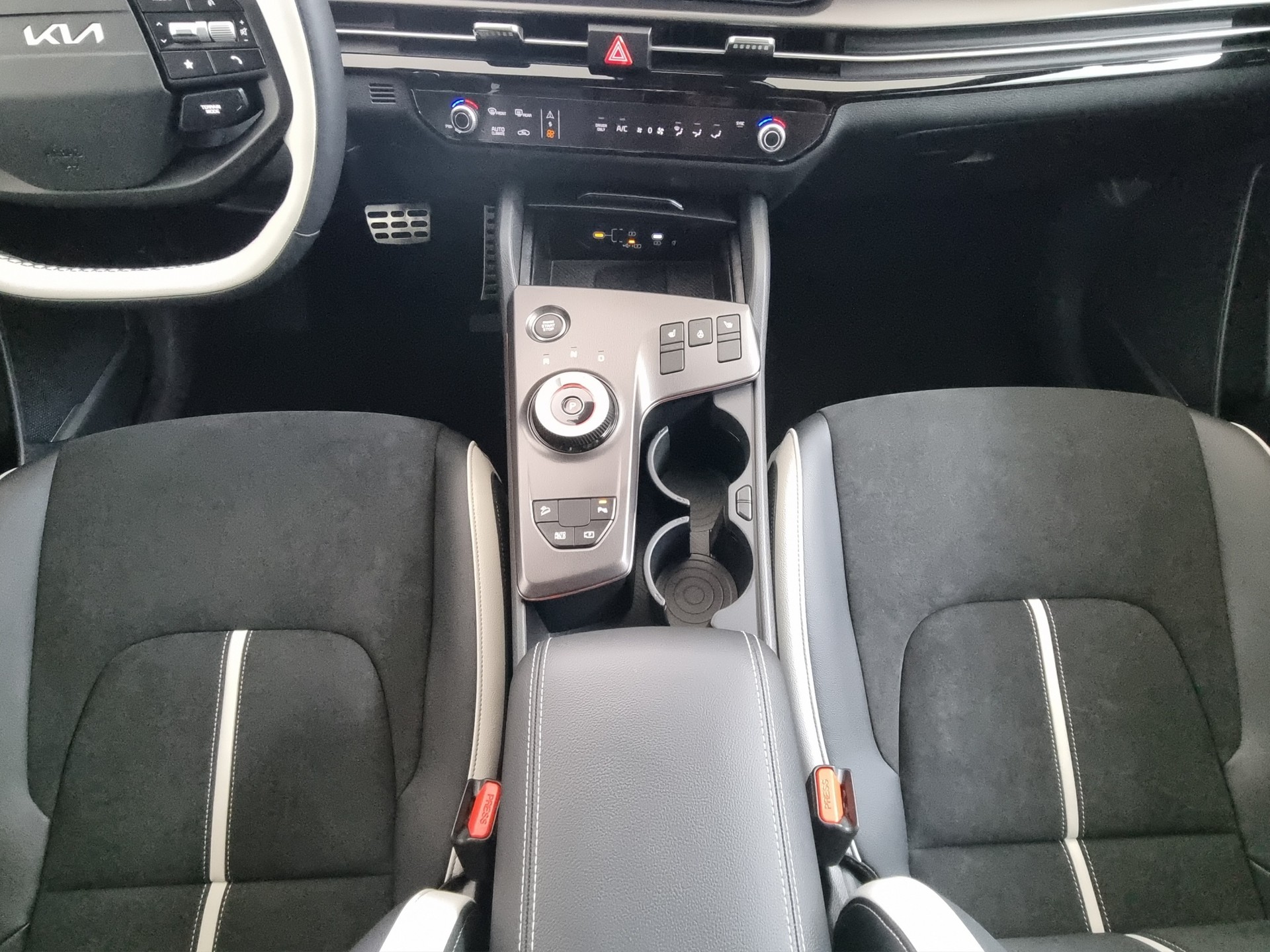 KIA Sportage 1.6 TGDi HEV AWD GT-Line-image-9