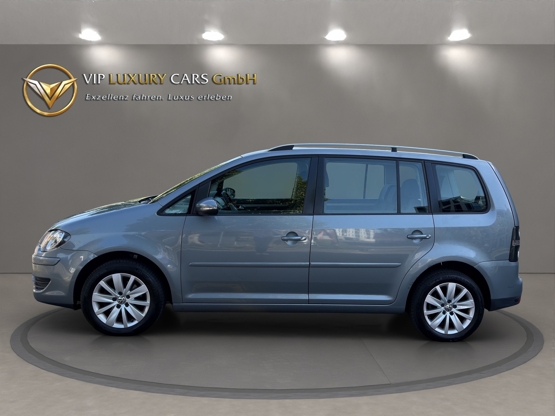 VW Touran 1.4 TSI Team DSG 7 plätze-image-4