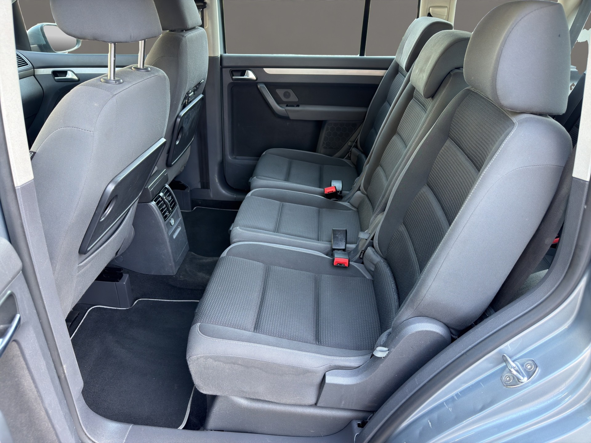 VW Touran 1.4 TSI Team DSG 7 plätze-image-13