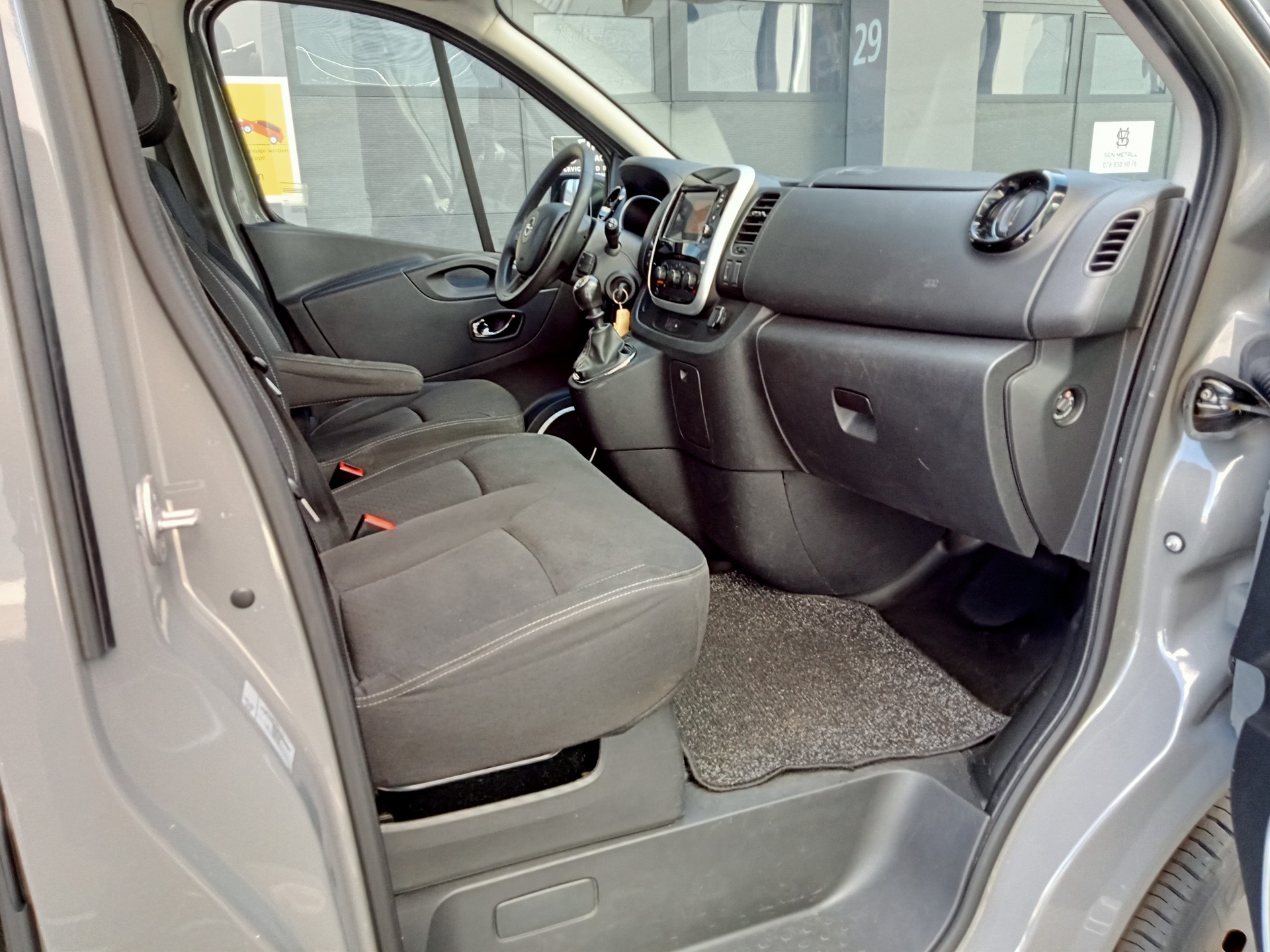OPEL Vivaro 1.6 CDTI Combi+ 2.9t L2H1-image-9