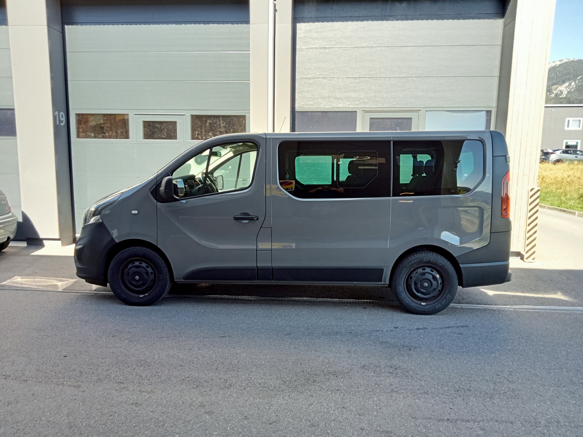 OPEL Vivaro 1.6 CDTI Combi+ 2.9t L2H1-image-6
