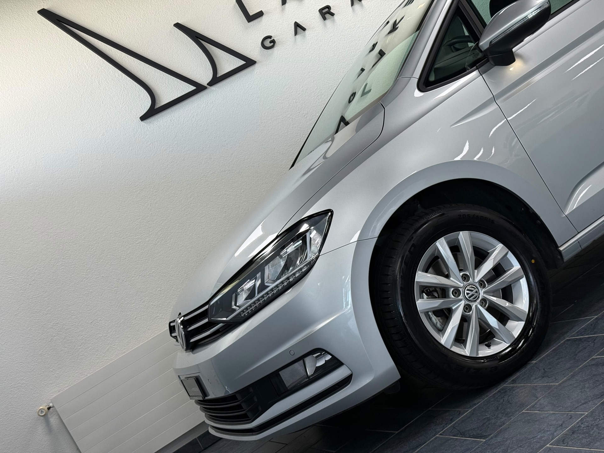VW Touran 1.6 TDI BlueMotion Technology Trendline DSG-image-7