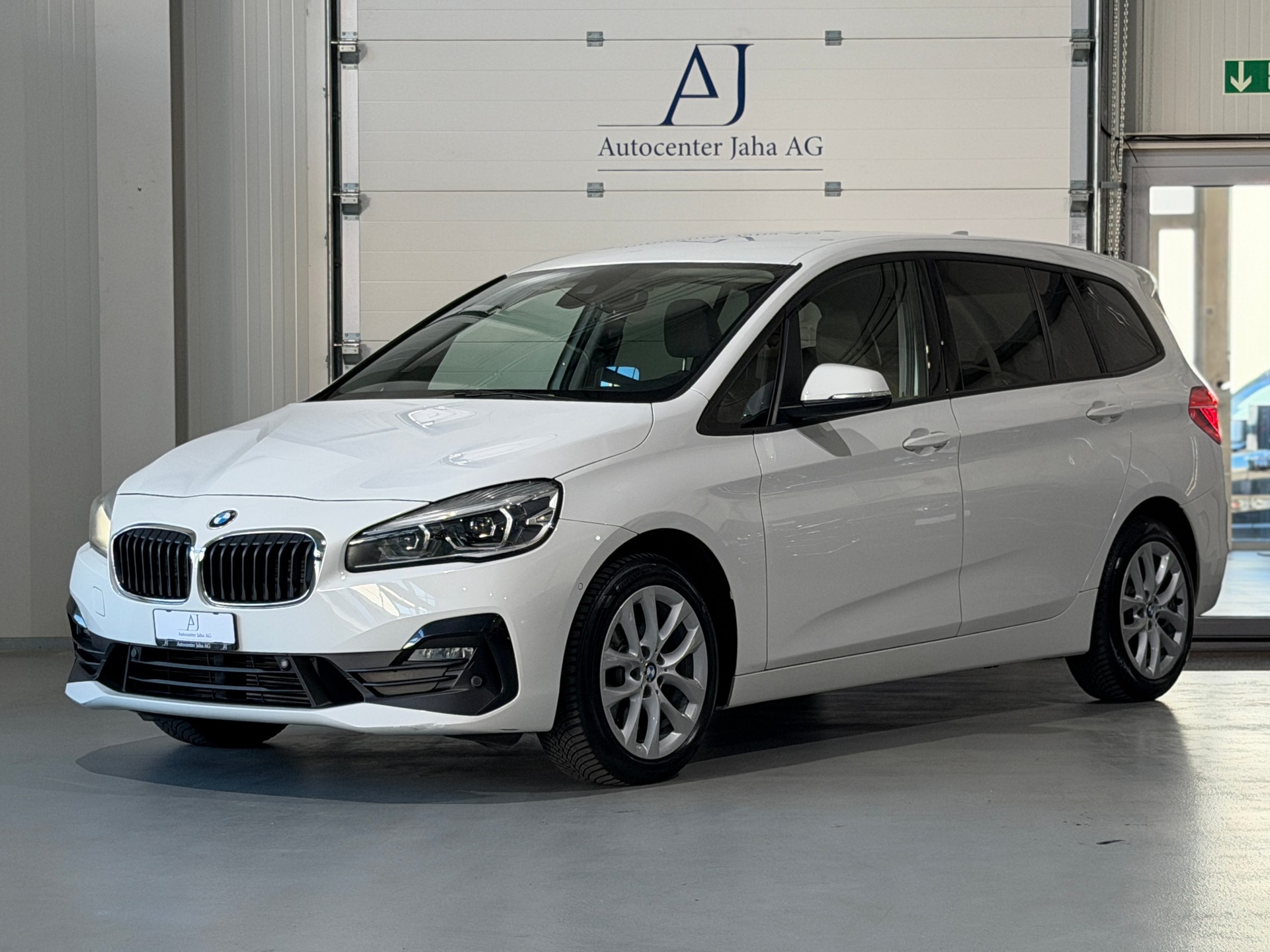 BMW 220d xDrive Gran Tourer Steptronic (CH)-showroom-element-2