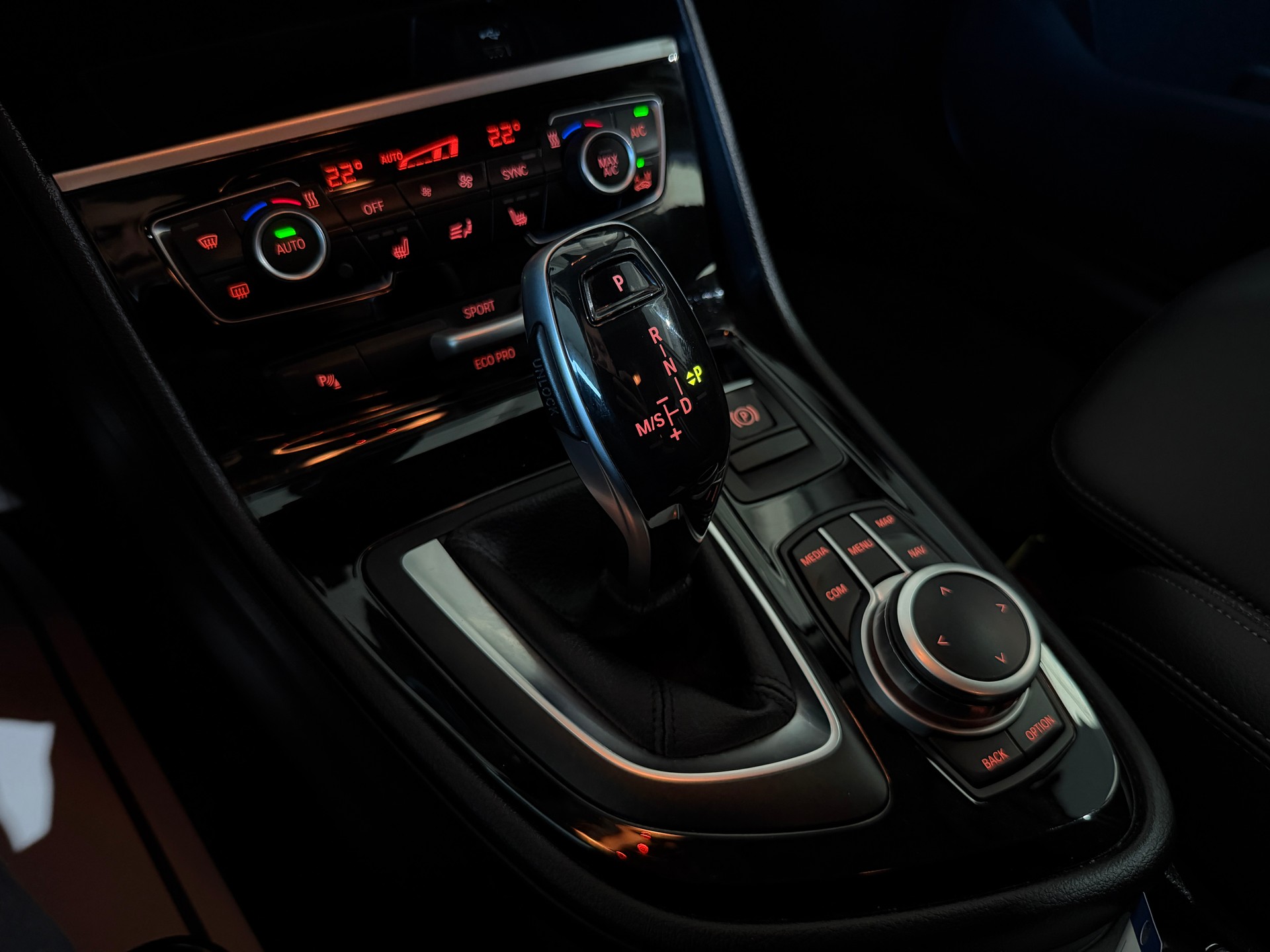 BMW 220d xDrive Gran Tourer Steptronic (CH)-image-15