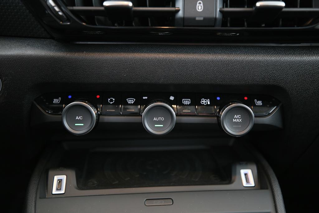 CITROEN Citroën C4 1.2 Hybrid Max-image-7