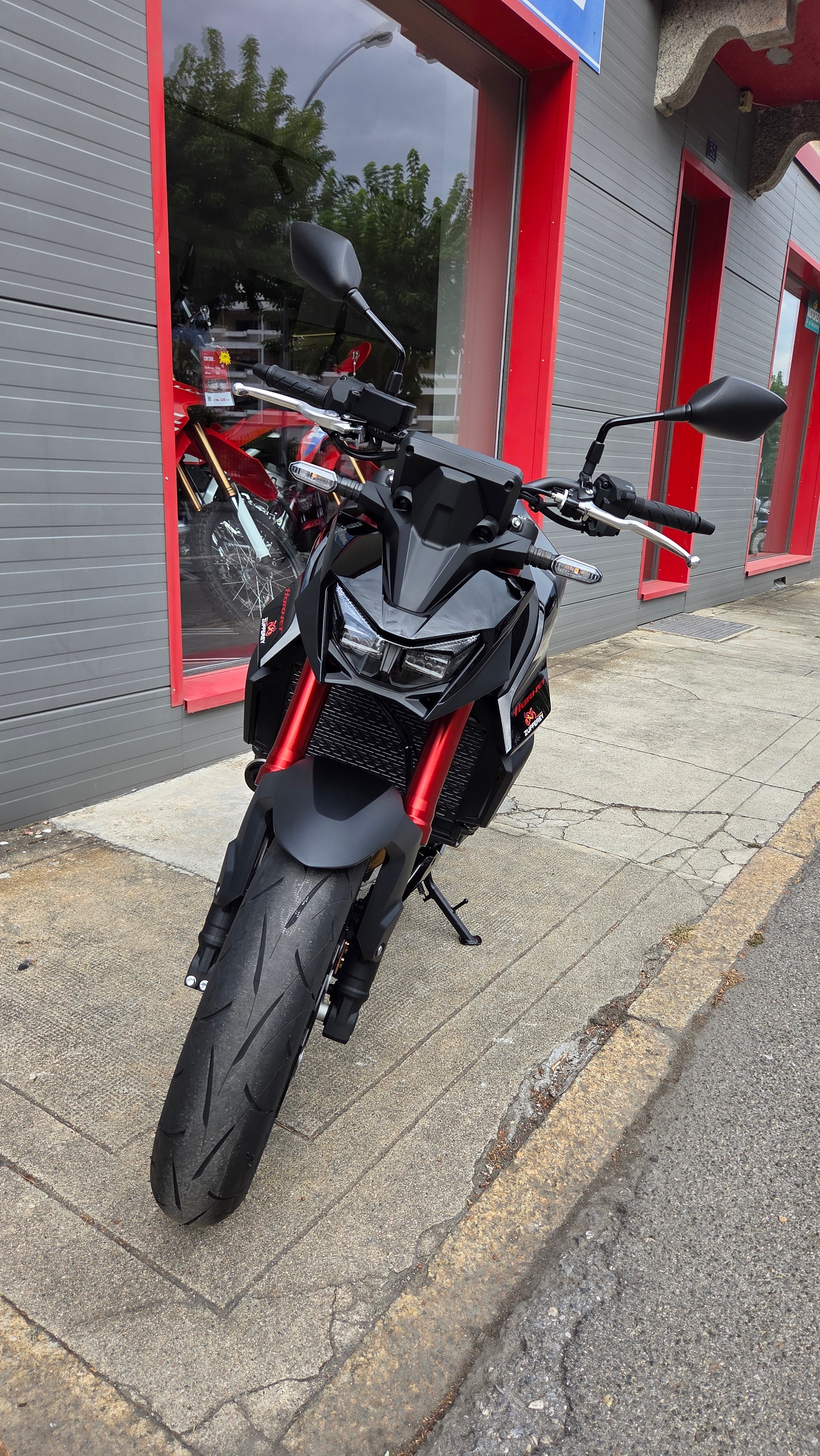 HONDA CB 750 Hornet-image-0