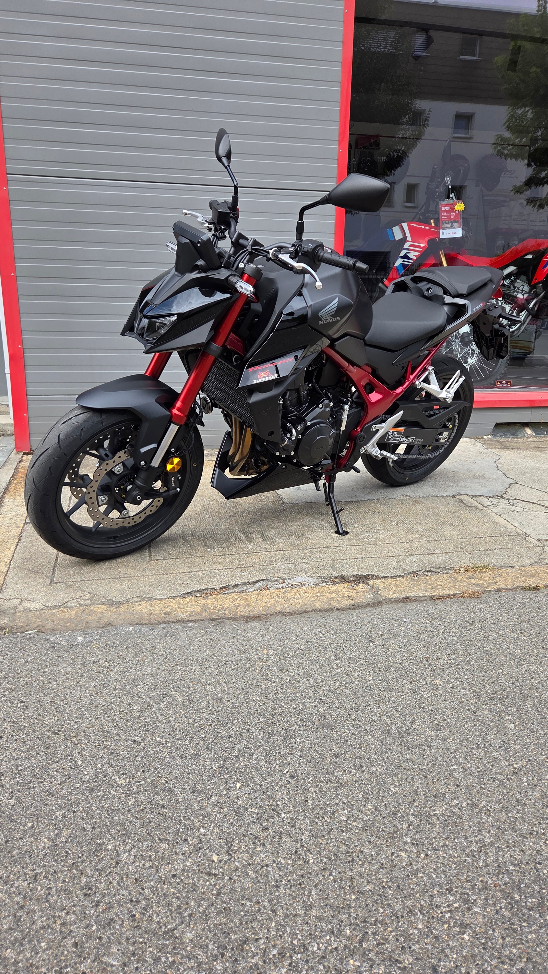 HONDA CB 750 Hornet-image-2