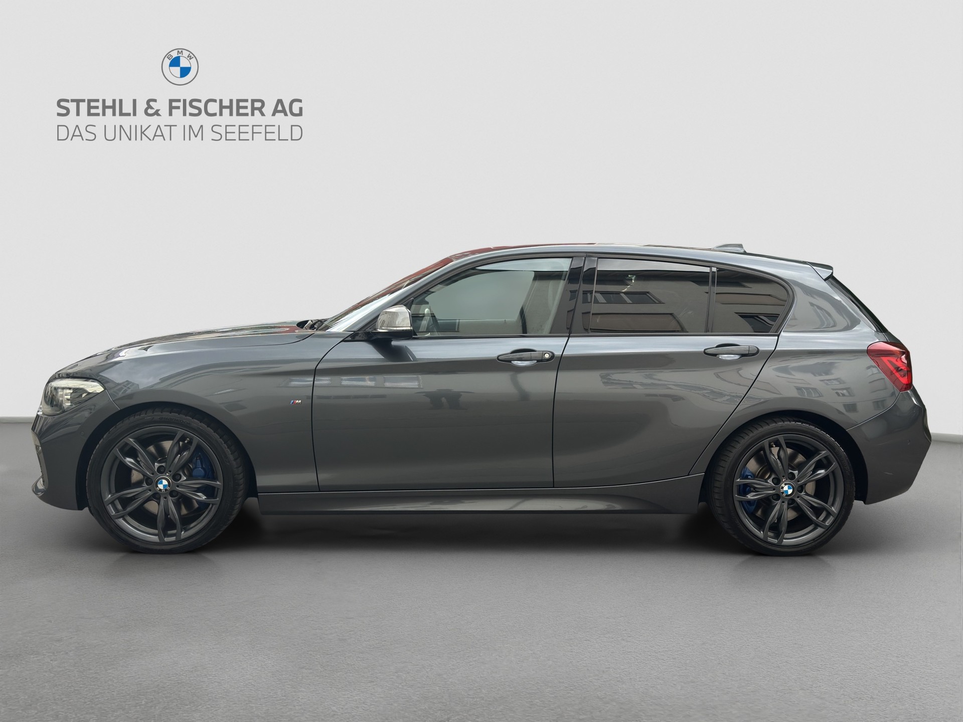 BMW M140i xDrive Steptronic-image-6
