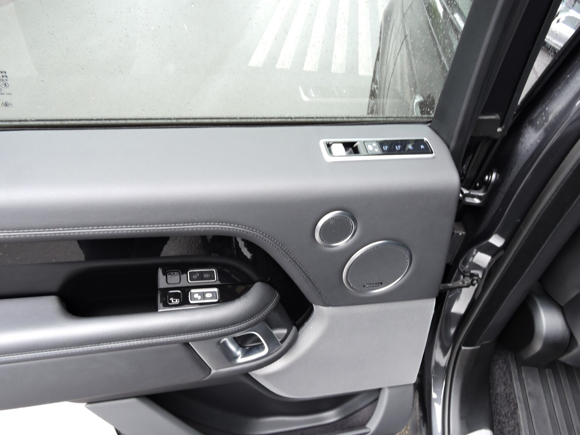 LAND ROVER RR 3.0SDV6 HSE-image-7