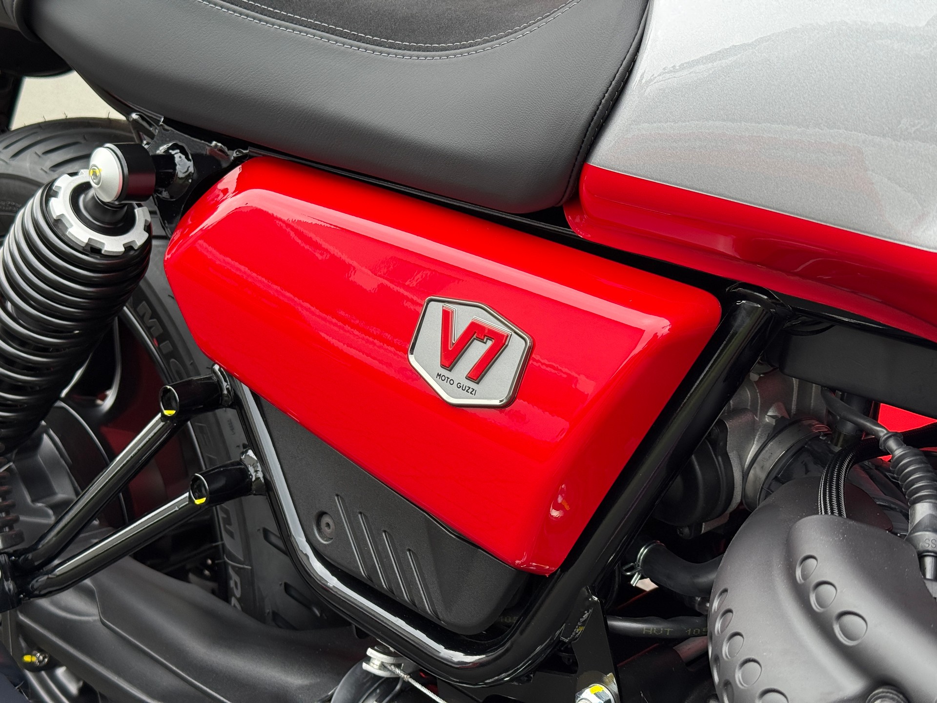 MOTO GUZZI V7 IV 850 Stone Corsa-image-8