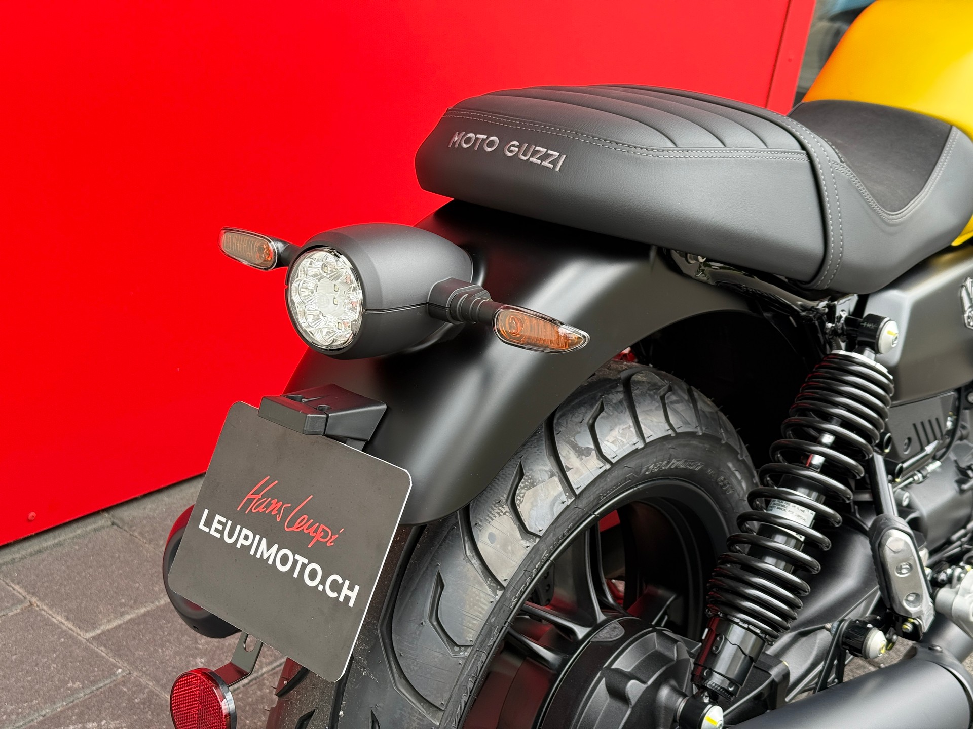 MOTO GUZZI V7 IV 850 Stone-image-8