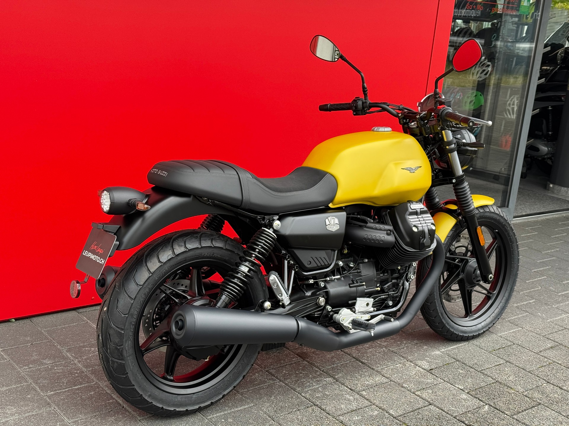 MOTO GUZZI V7 IV 850 Stone-image-7