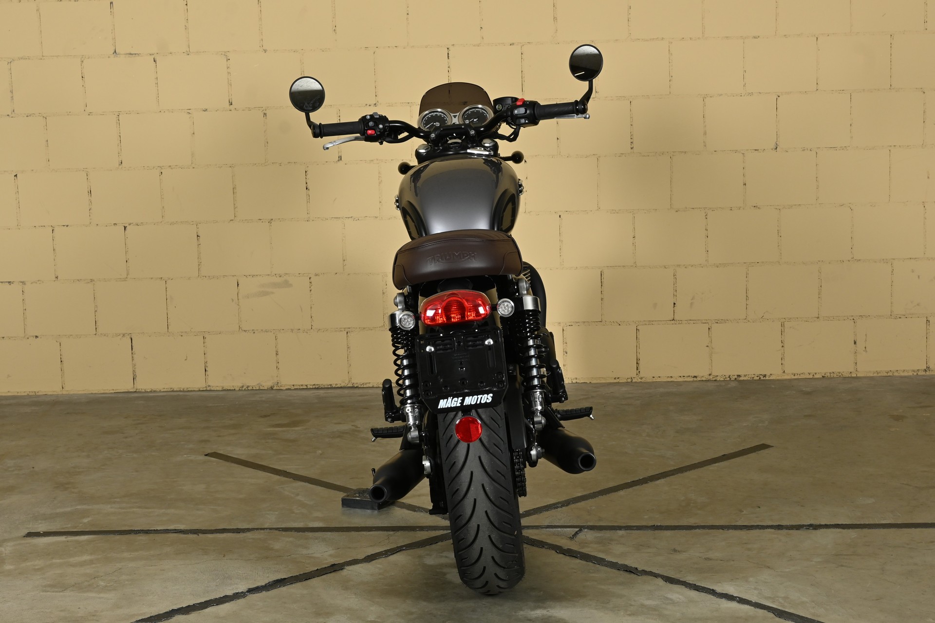 TRIUMPH Bonneville T120 Black-image-5