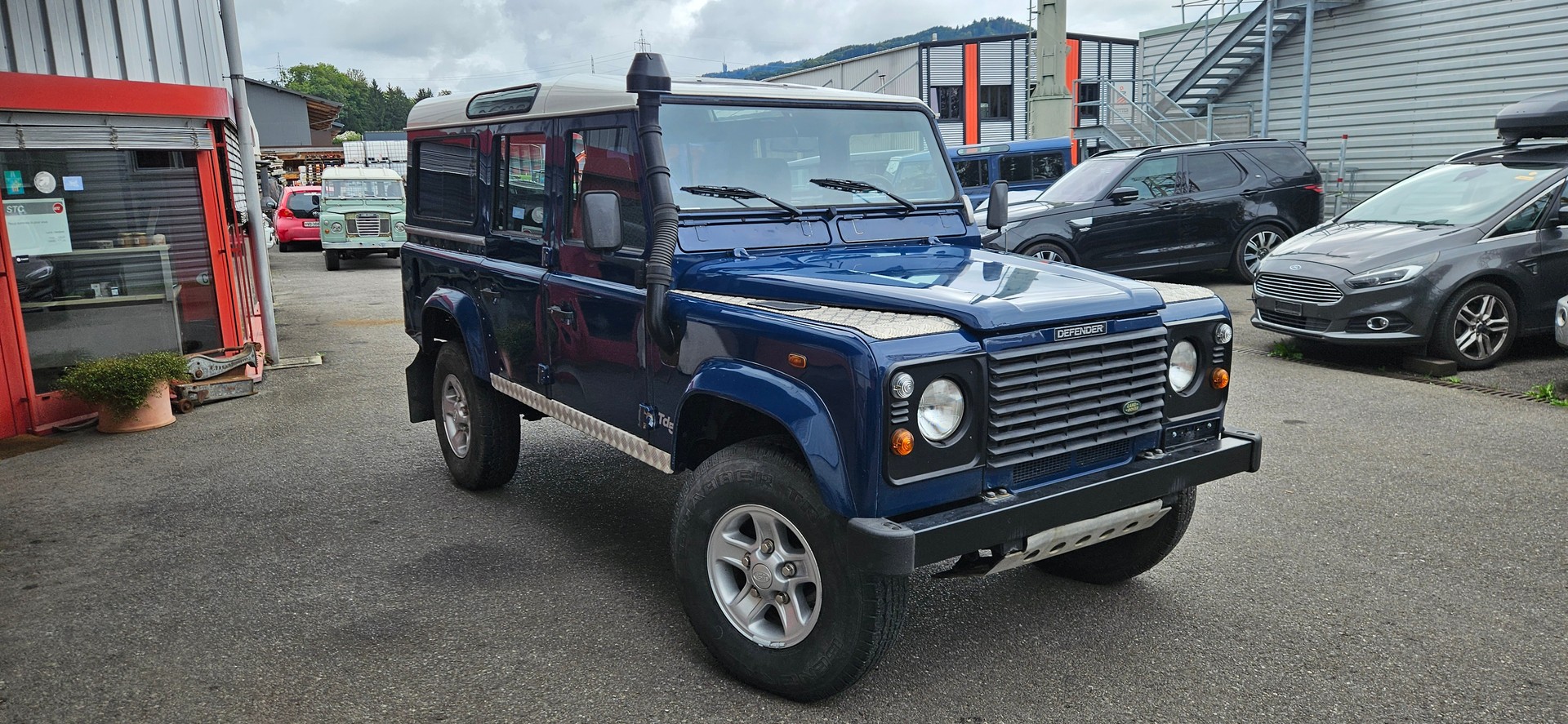 LAND ROVER Defender 110 SW 2.5 Td5