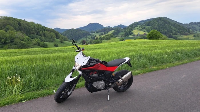 HUSQVARNA Nuda 900 R ABS-image-0