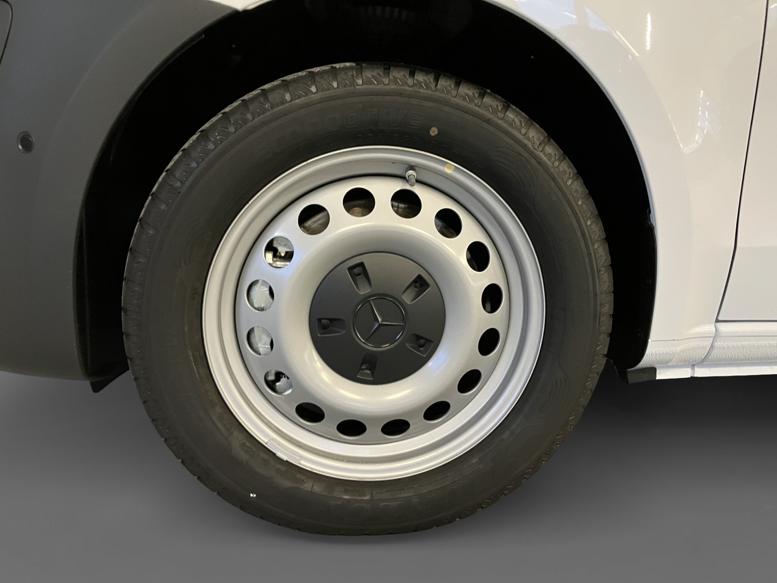 MERCEDES-BENZ eVito 129 KA 3200mm L Worker-image-5