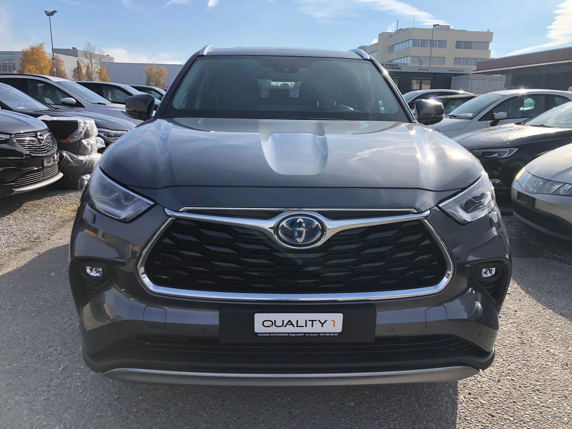 TOYOTA Highlander 2.5 HSD Premium e-CVT-showroom-element-1