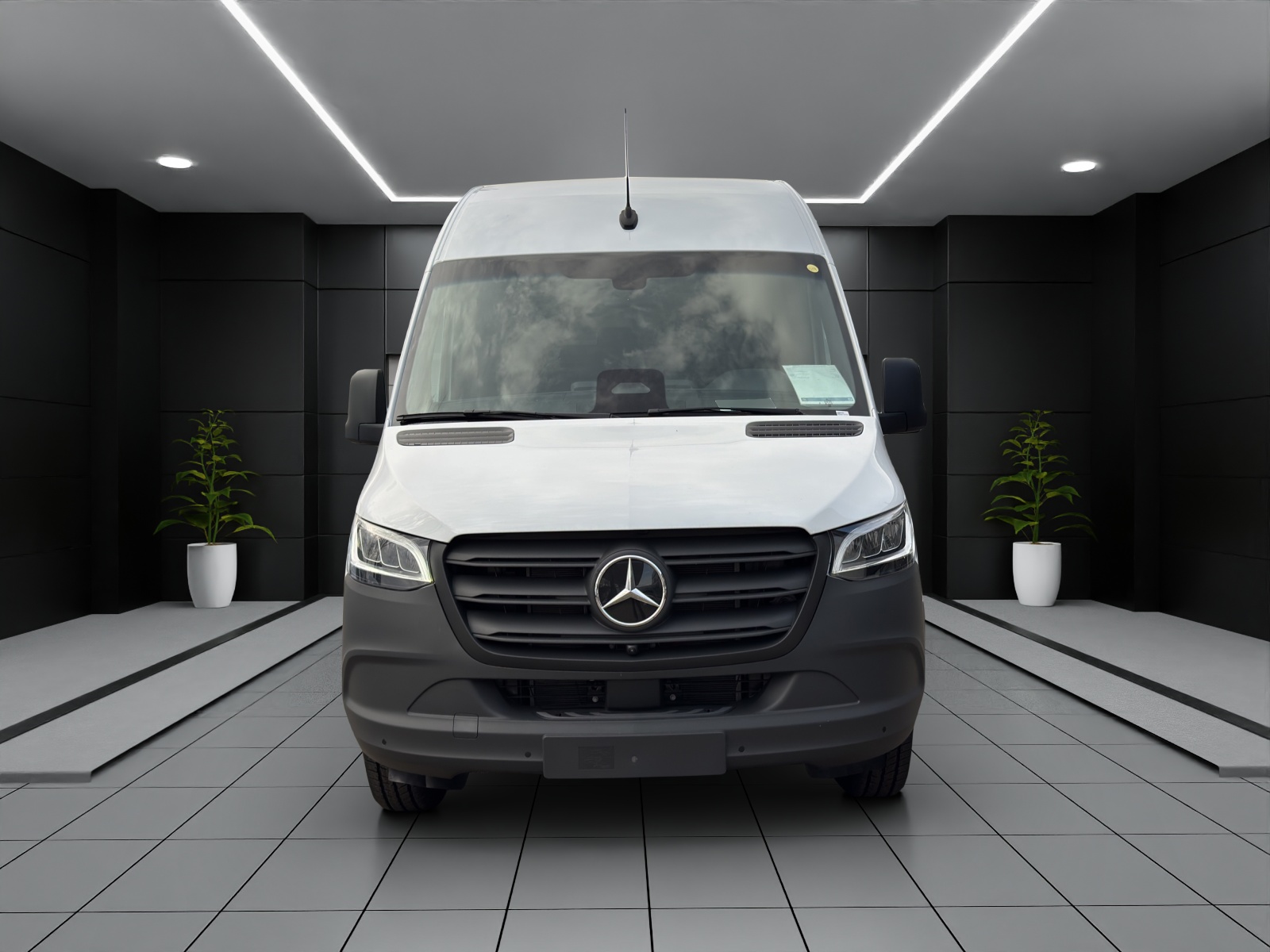 MERCEDES-BENZ E-SPRINTER 320 KA 3665MM-showroom-element-1