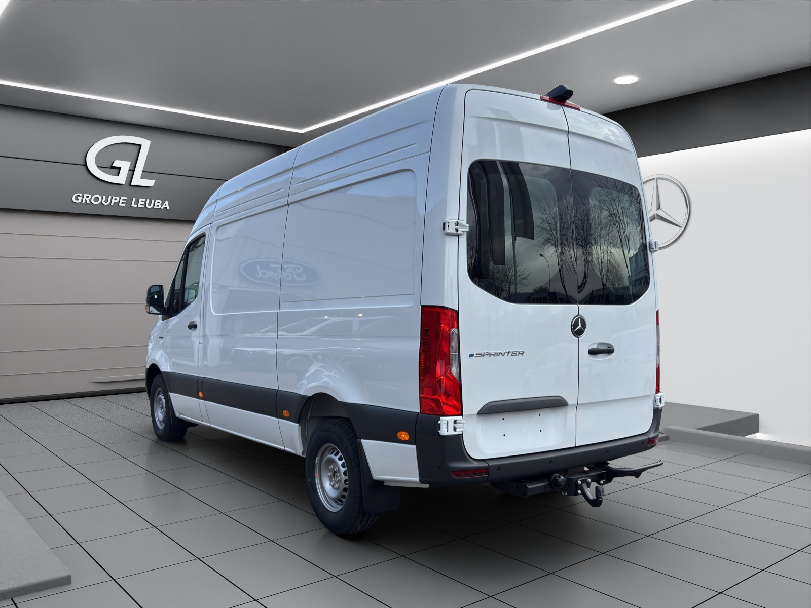 MERCEDES-BENZ E-SPRINTER 320 KA 3665MM-showroom-element-3