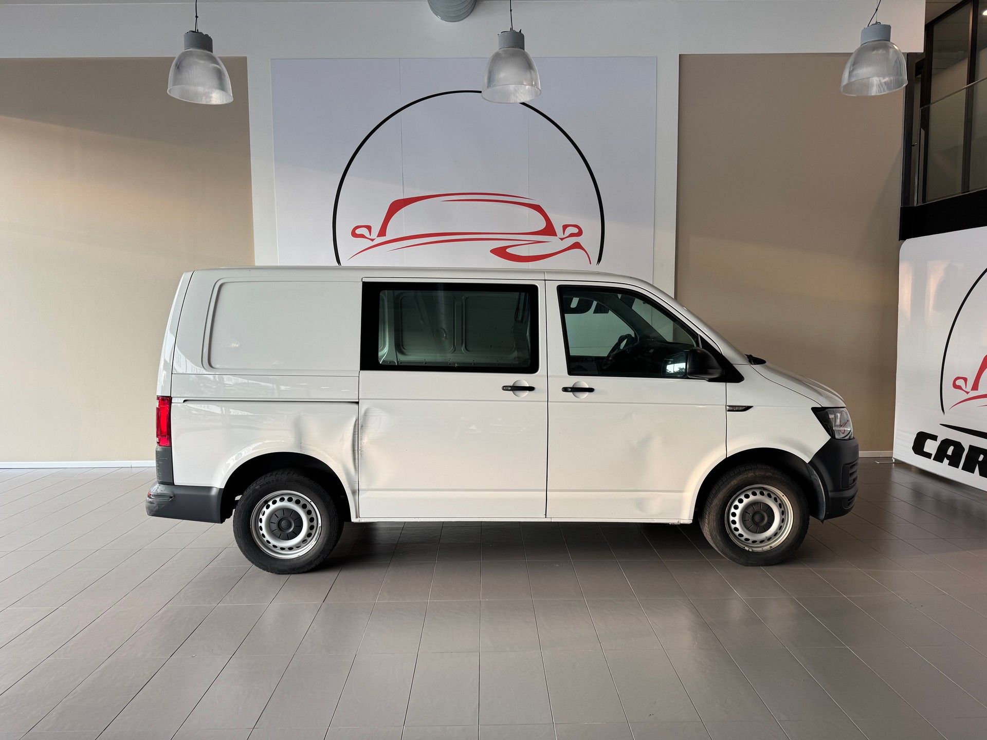 VW T6 2.0 TDI-showroom-element-2