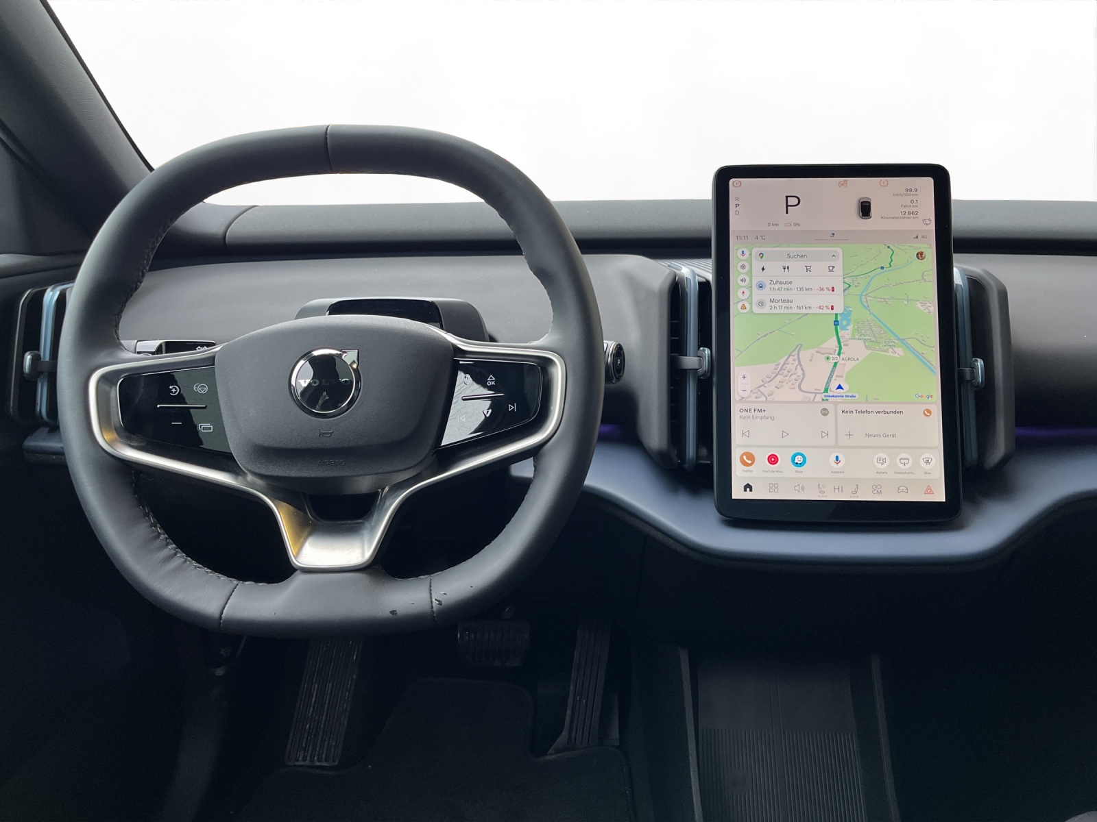 VOLVO EX30 E60 69kWh Twin Ultra-showroom-element-3