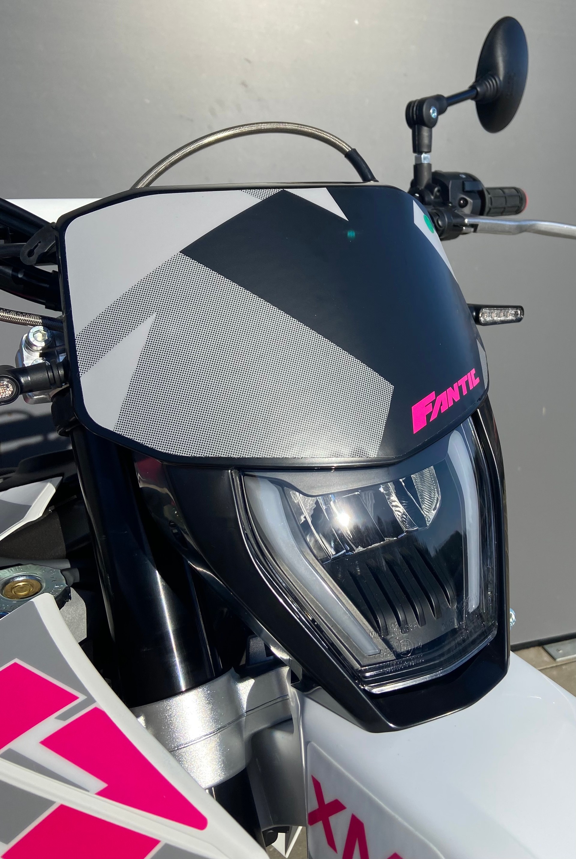 FANTIC Pink Edition-image-5