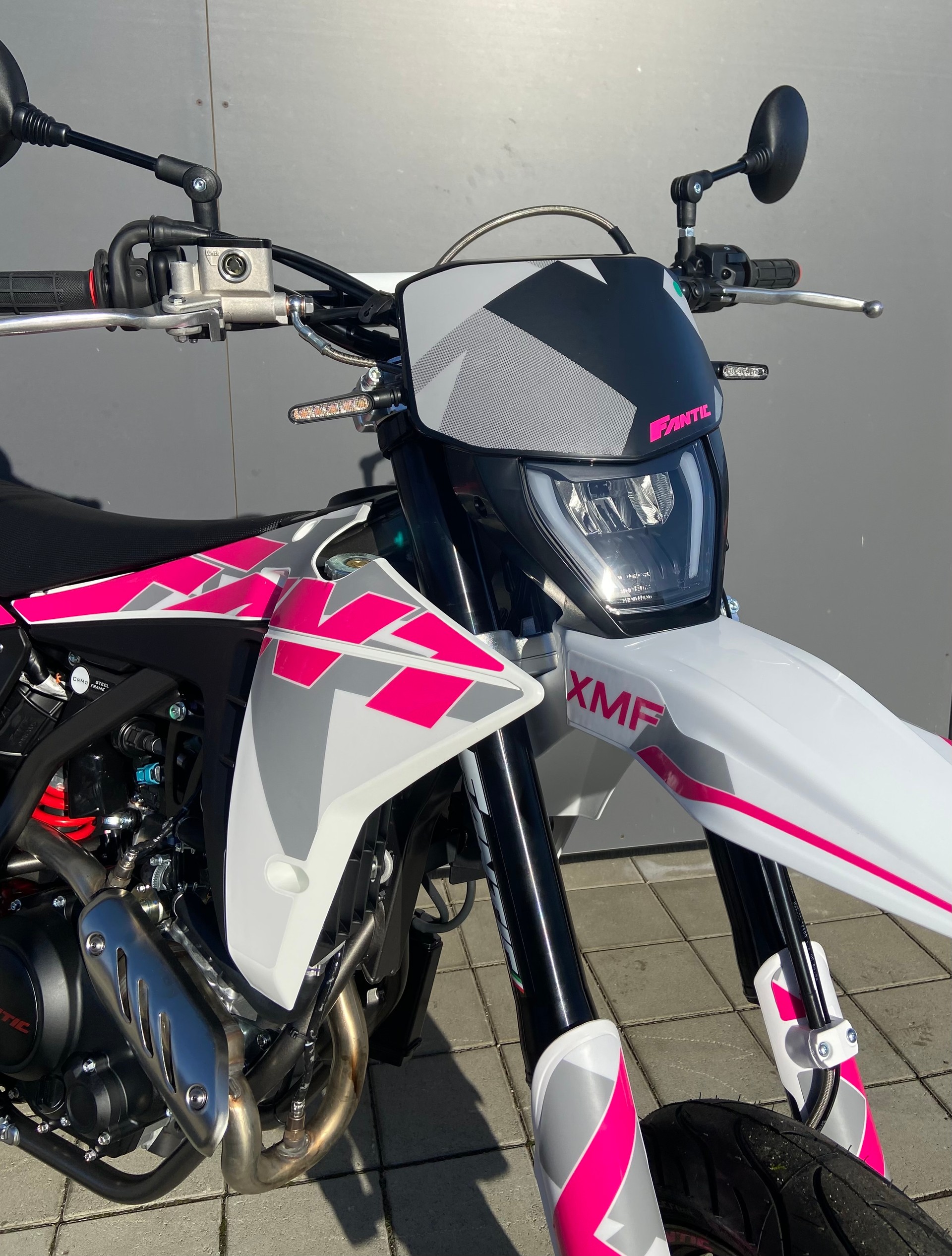 FANTIC Pink Edition-image-2