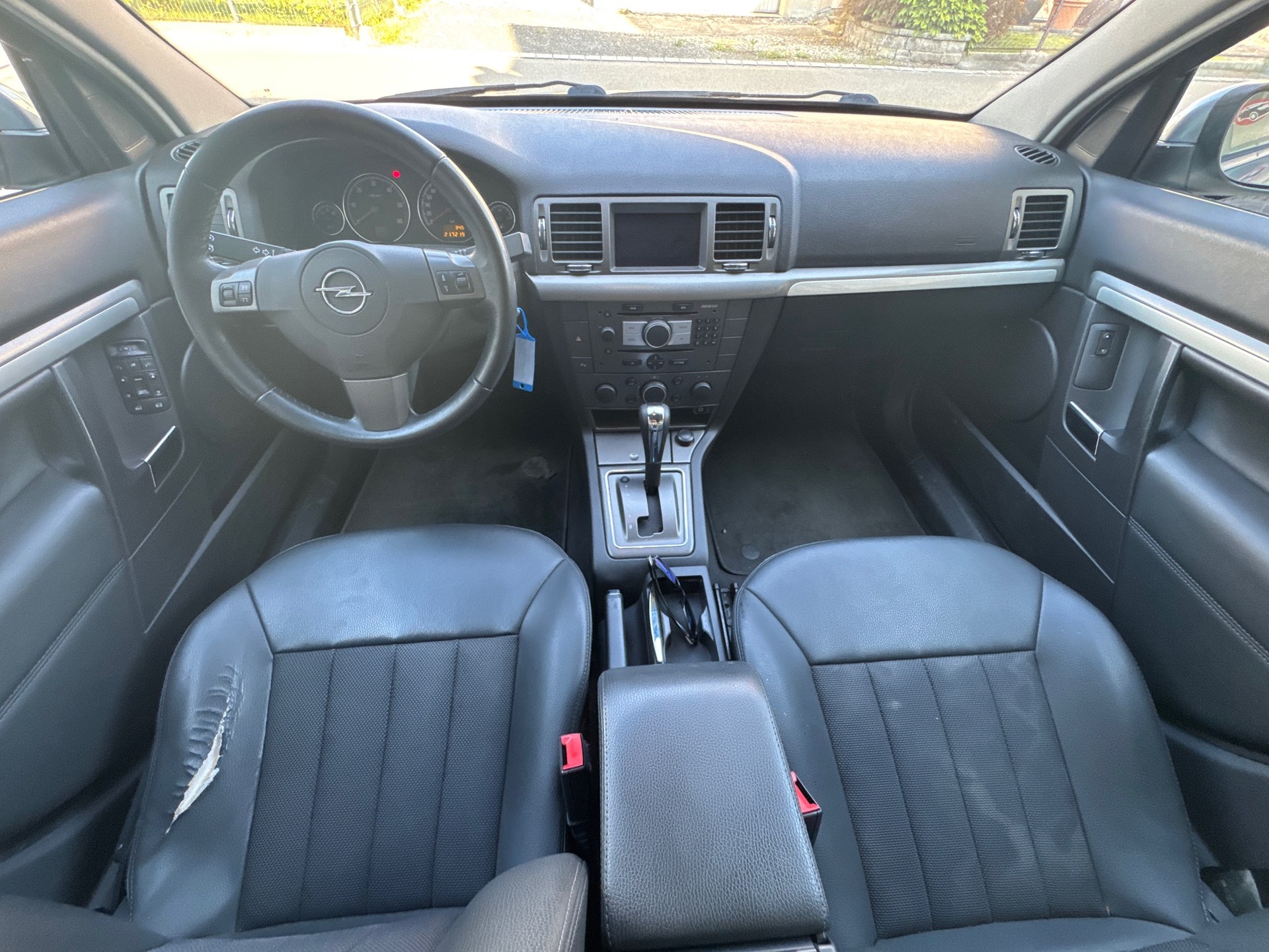 OPEL Signum 1.9 CDTi 16V Diamond Automatic-image-14