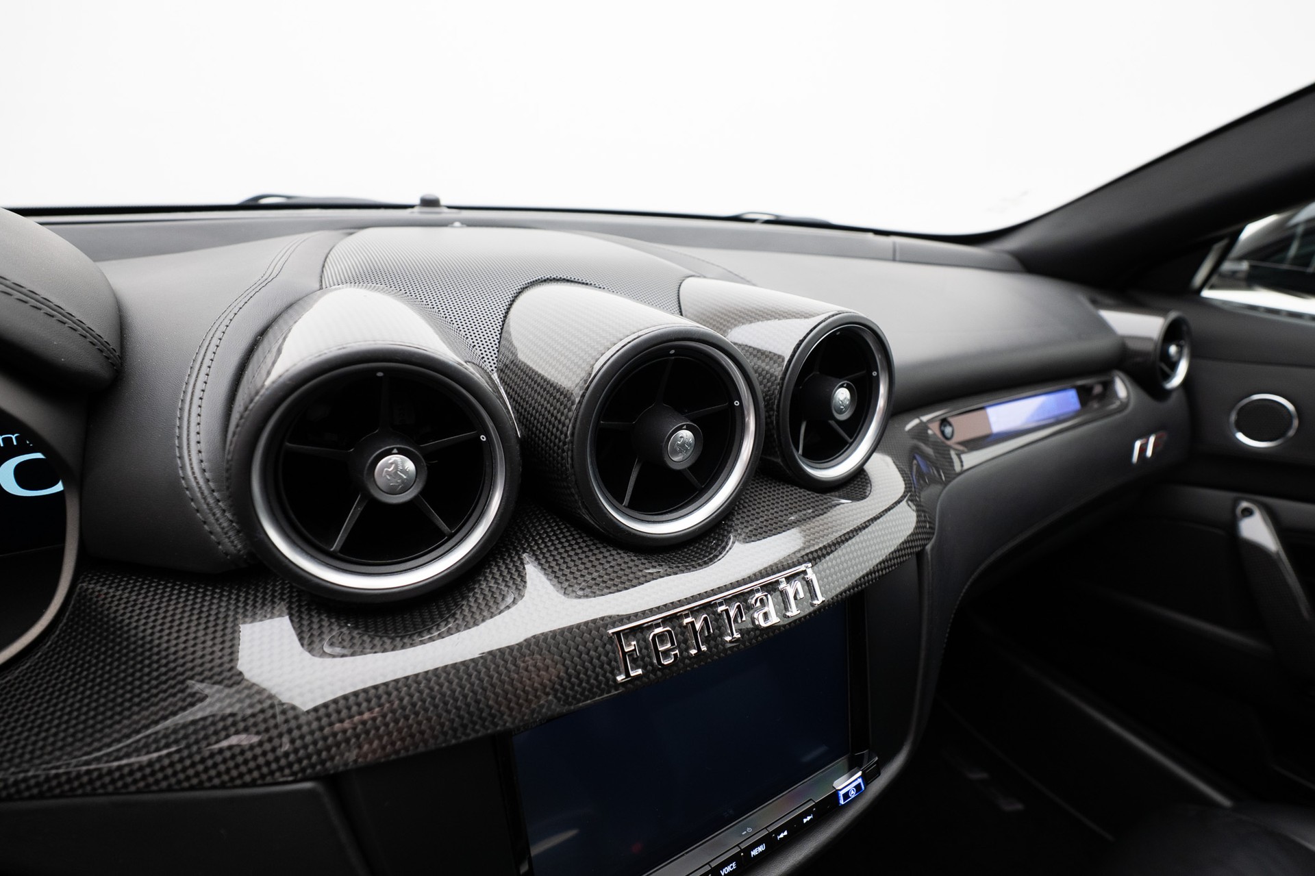 FERRARI FF-image-10