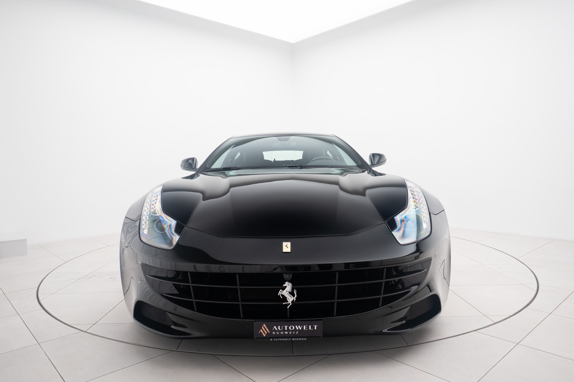 FERRARI FF-image-4