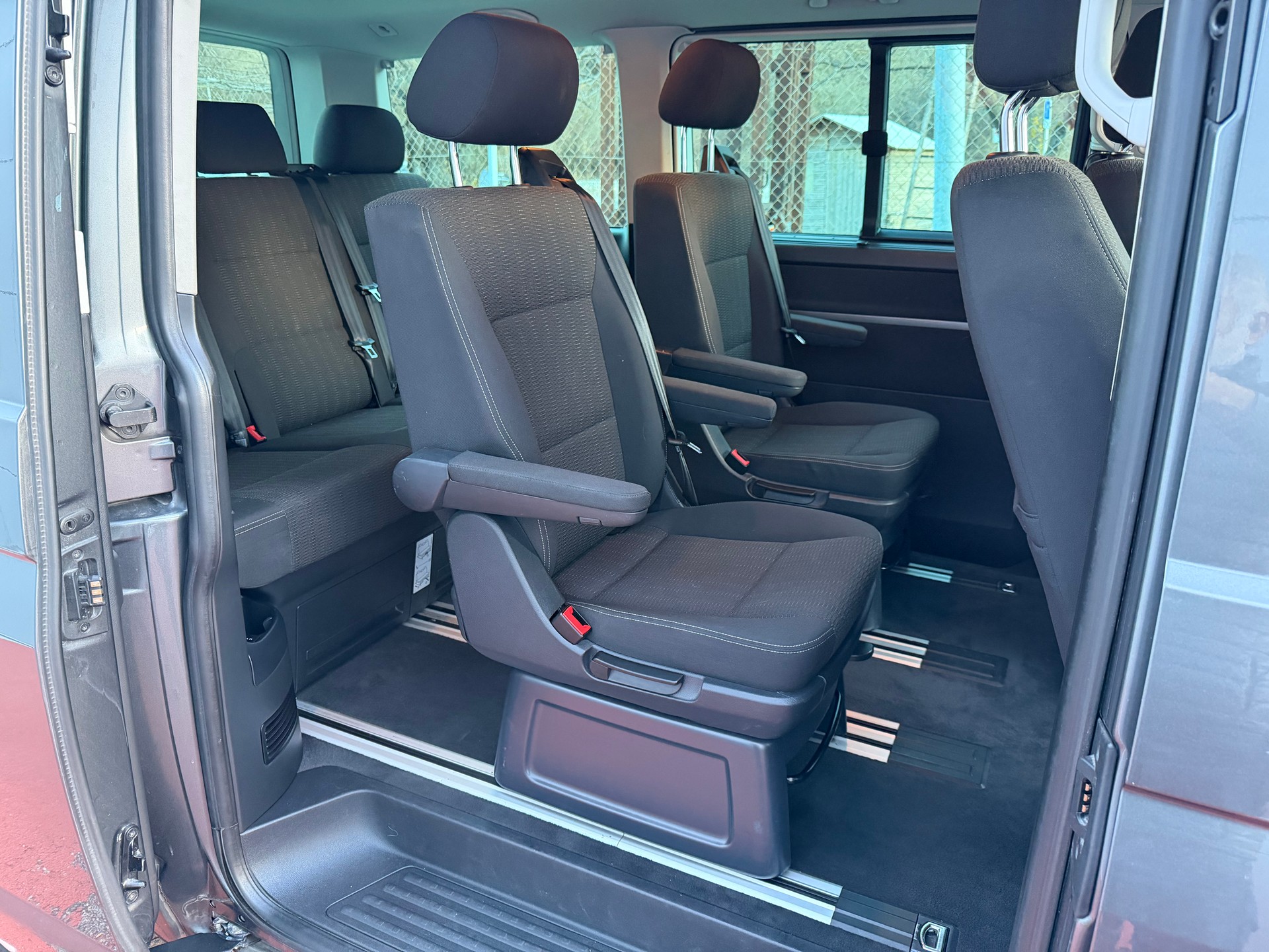 VW T6 Multivan 2.0 Bi-TDI Comfortline 4Motion-image-11