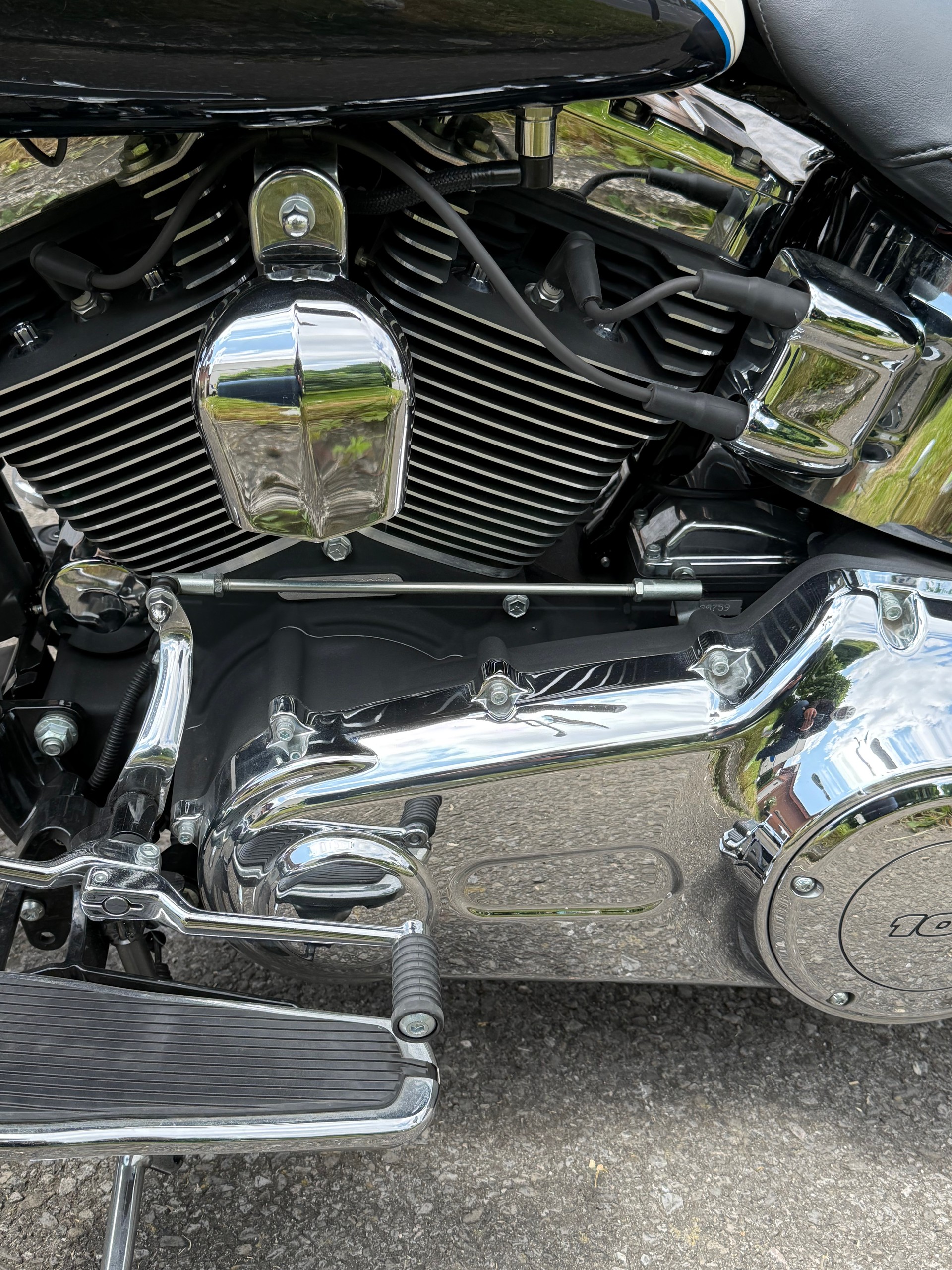 HARLEY-DAVIDSON FLSTN Softail Deluxe ABS-image-2