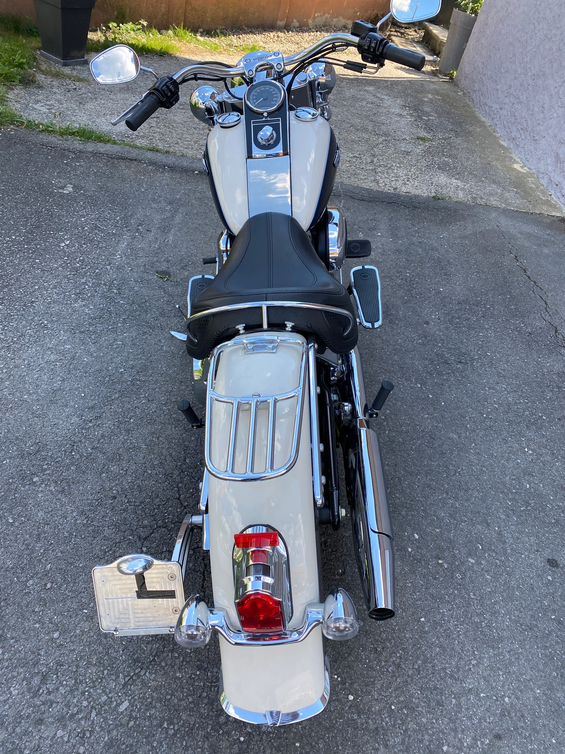 HARLEY-DAVIDSON FLSTN Softail Deluxe ABS-image-6