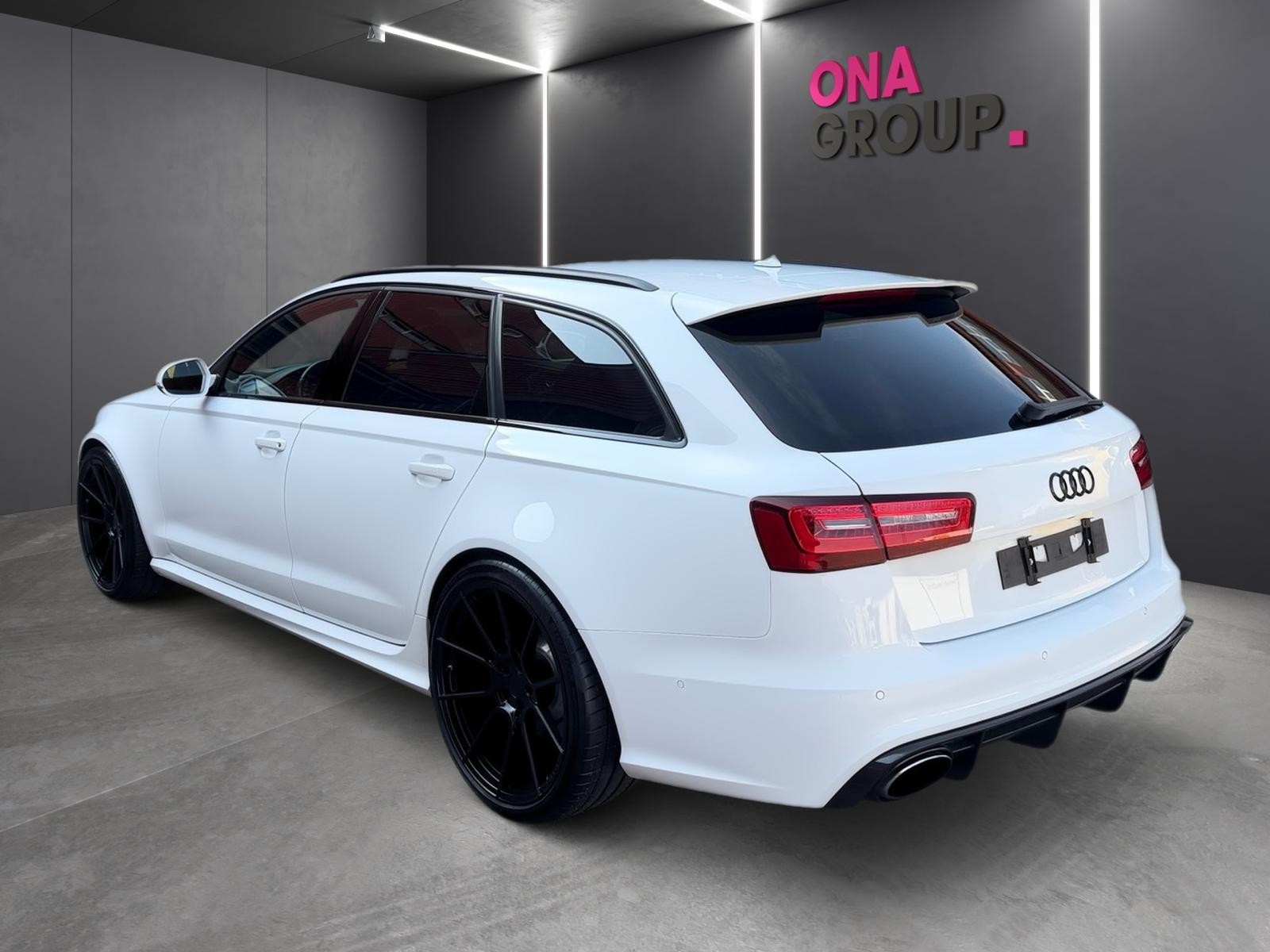 AUDI RS6 Avant 4.0 TFSI V8 quattro Tiptronic-image-5