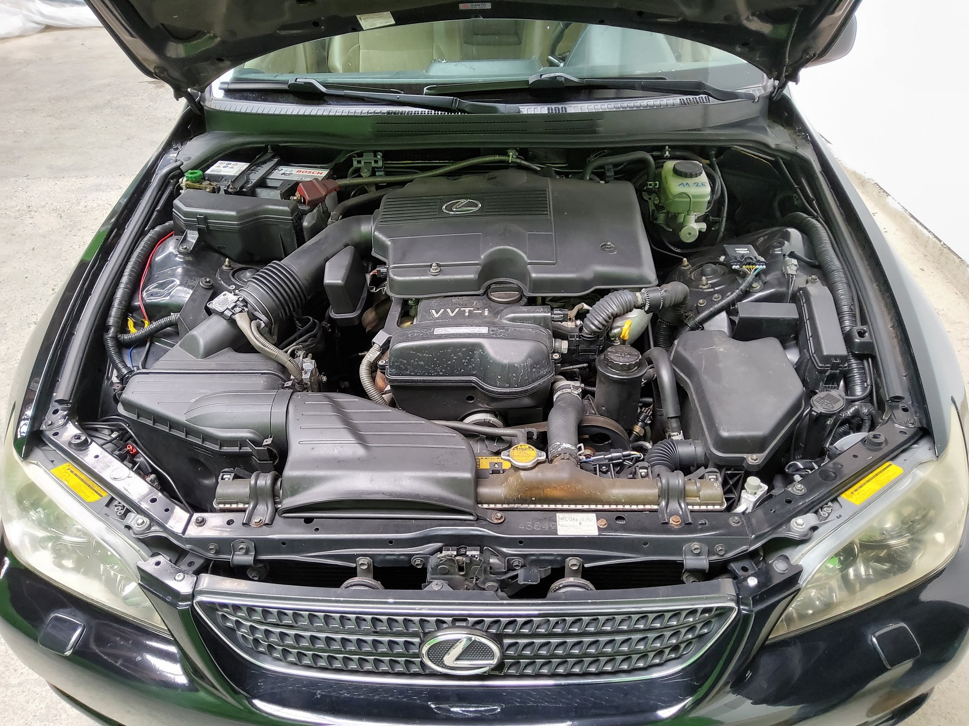 LEXUS IS 300 SportCross-image-11