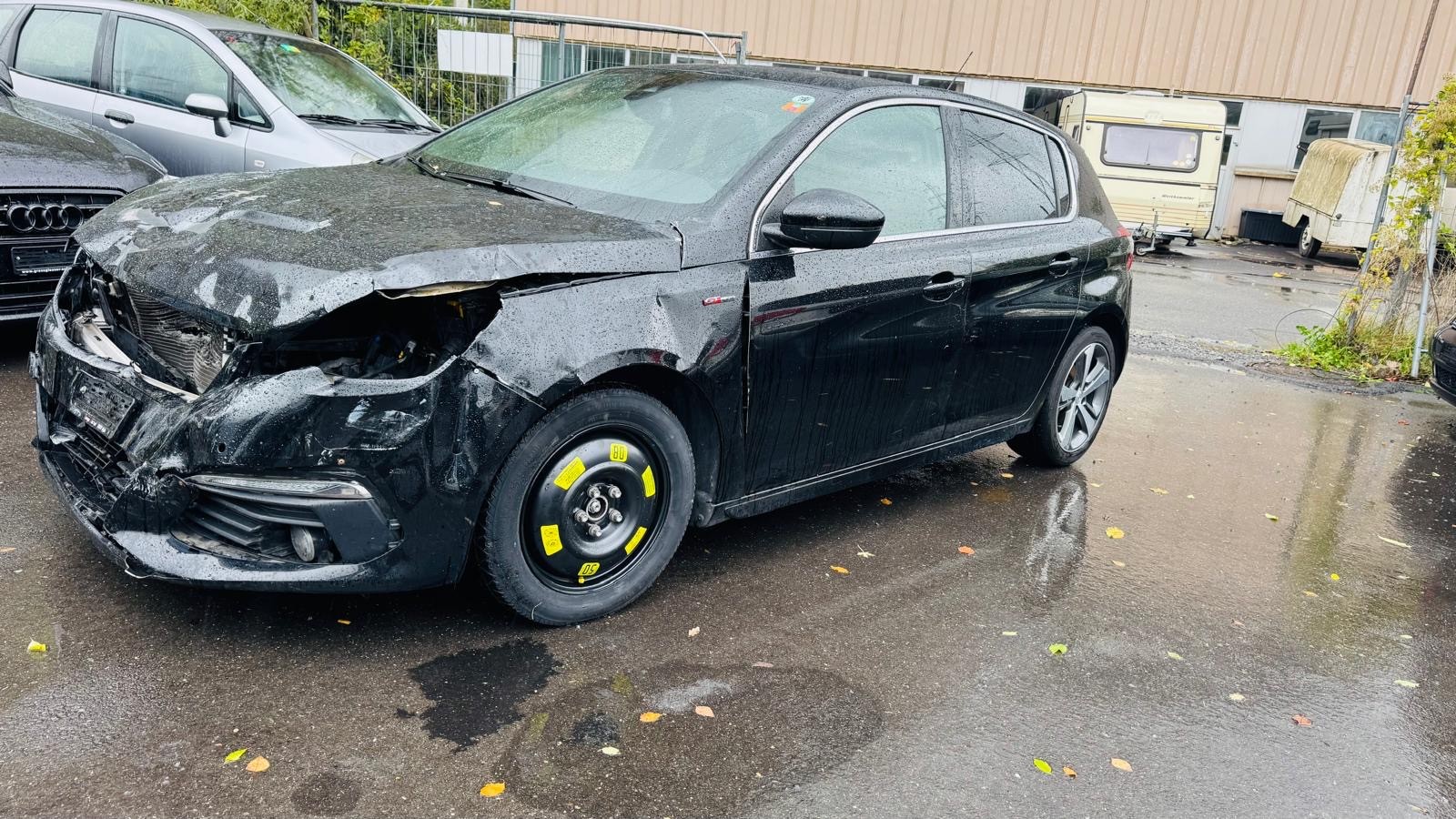 PEUGEOT 308 1.2 Pure Tech GT Line-image-12