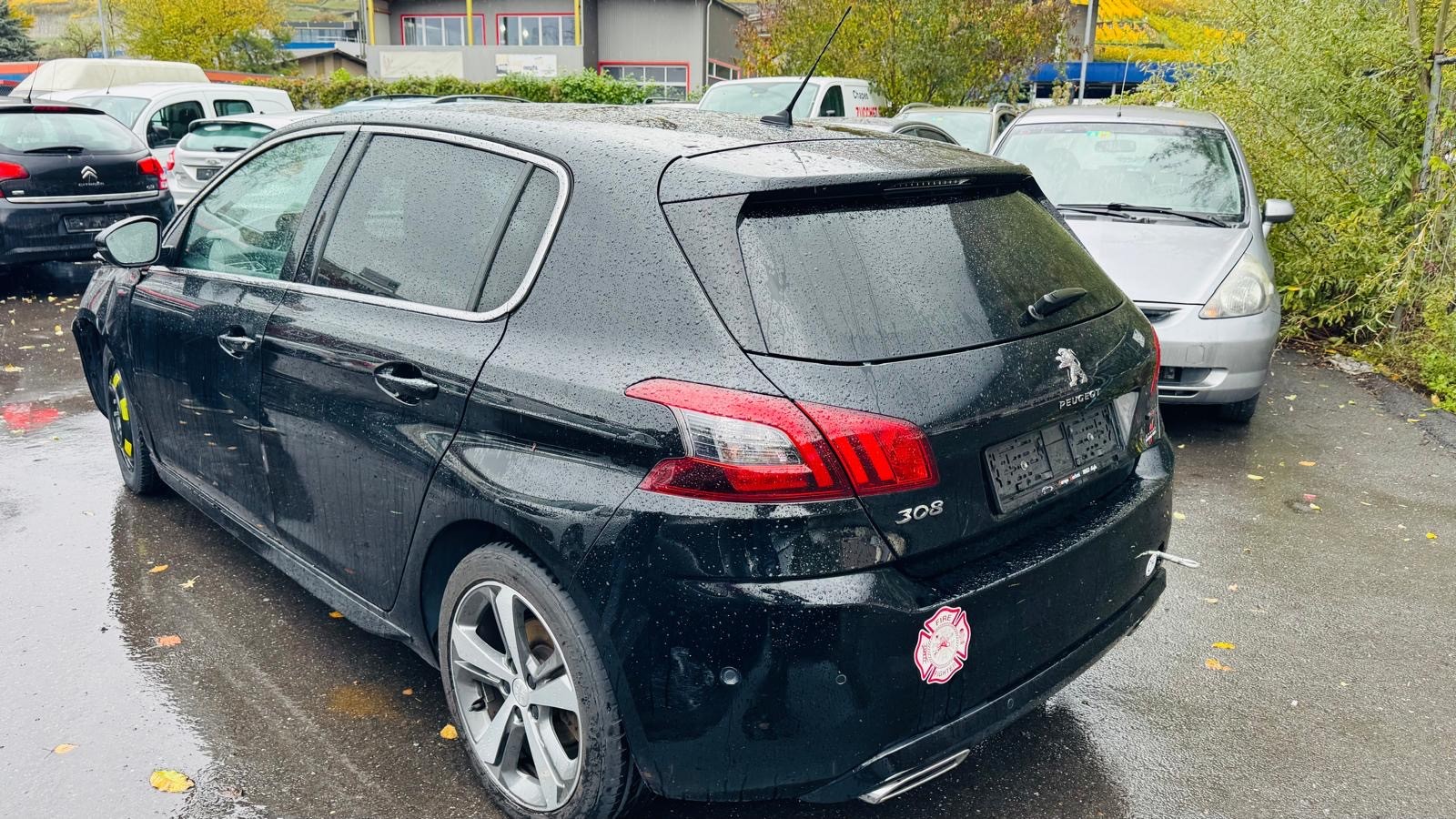 PEUGEOT 308 1.2 Pure Tech GT Line-image-13