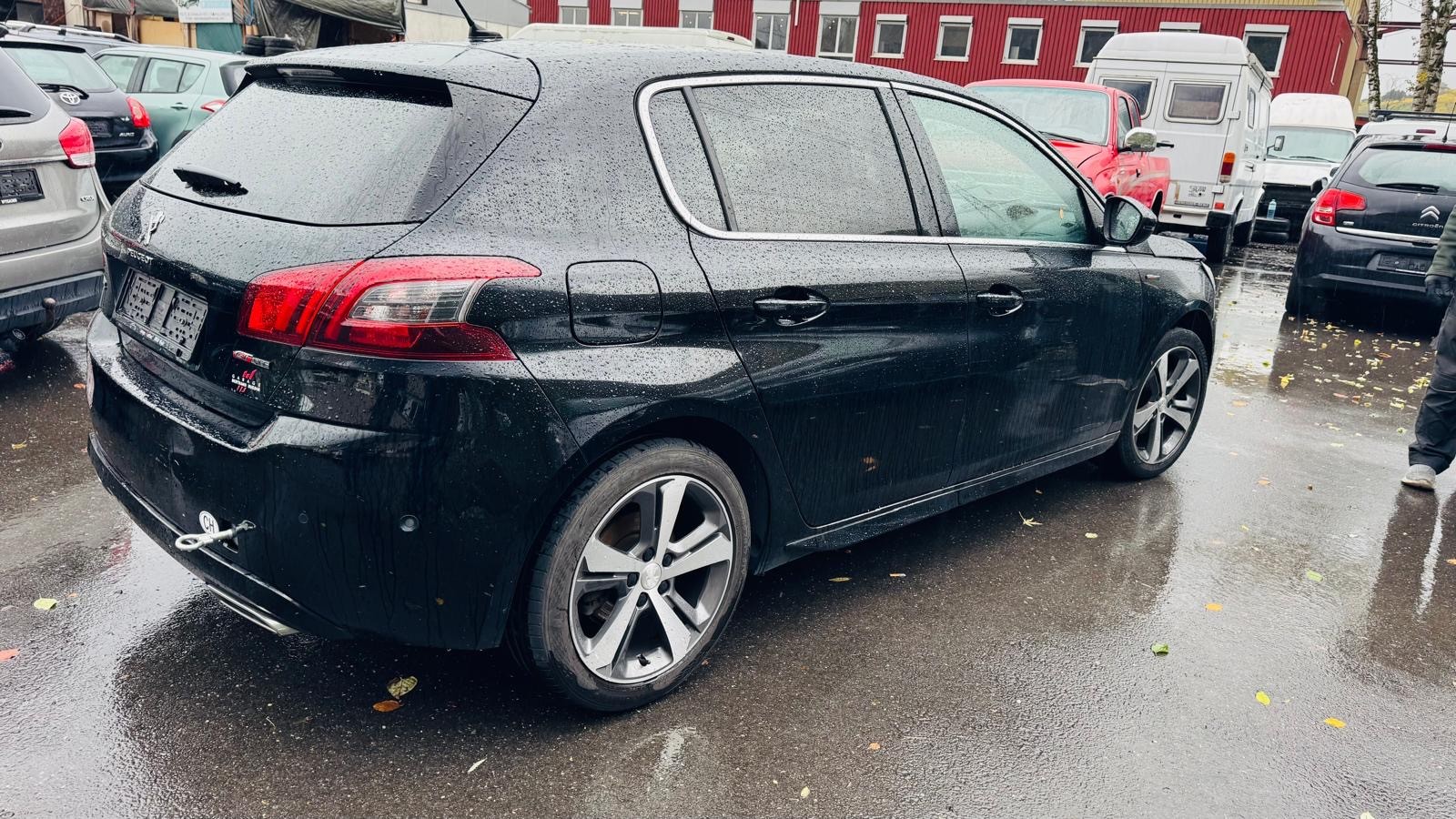 PEUGEOT 308 1.2 Pure Tech GT Line-image-10