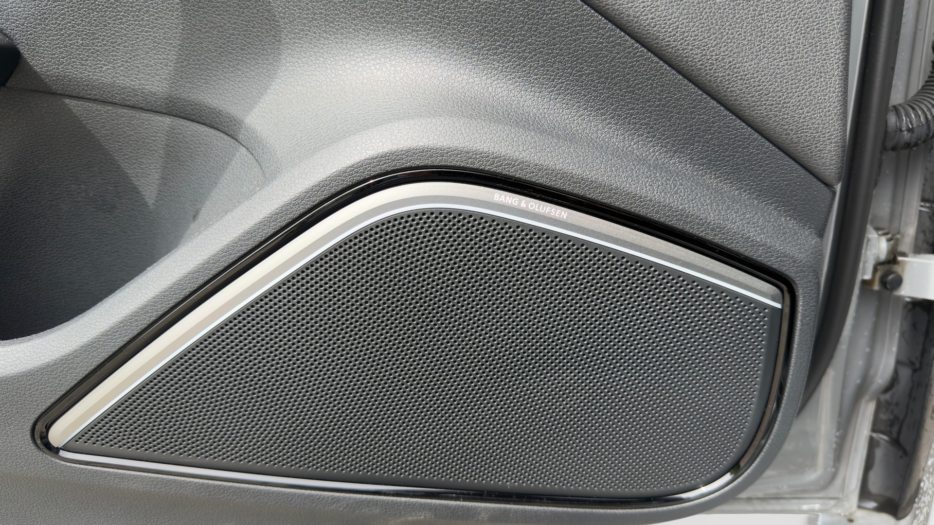 AUDI RS3 Limousine 2.5 TSI quattro S-tronic-image-10
