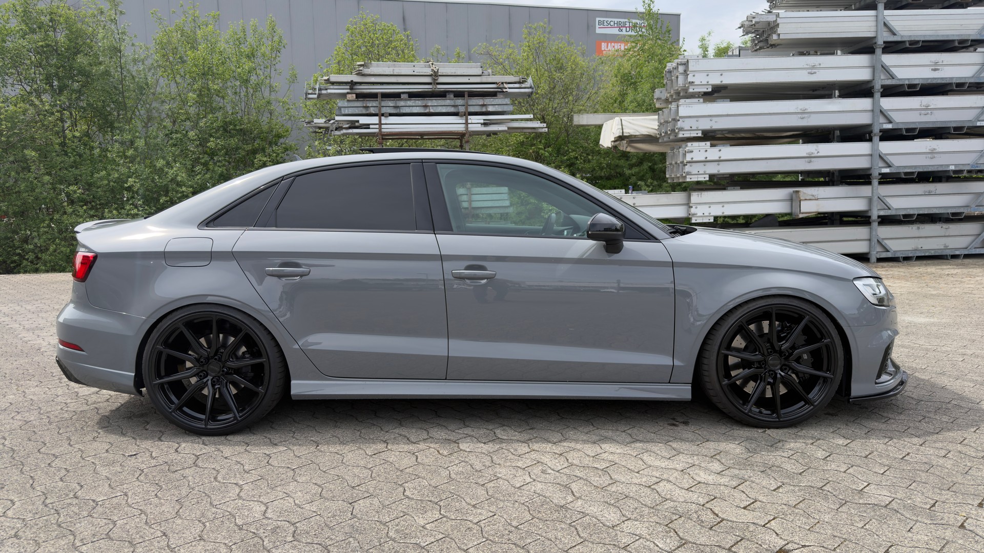 AUDI RS3 Limousine 2.5 TSI quattro S-tronic-image-5