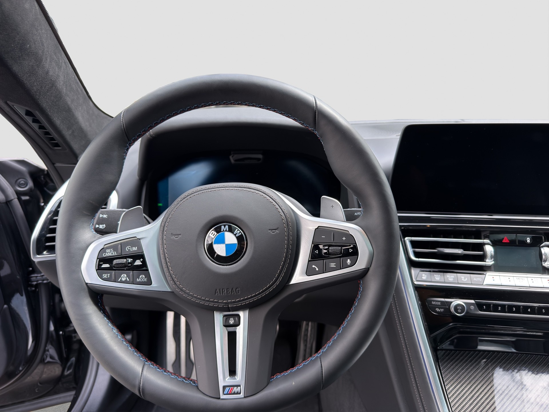 BMW M850i xDrive Steptronic-image-12