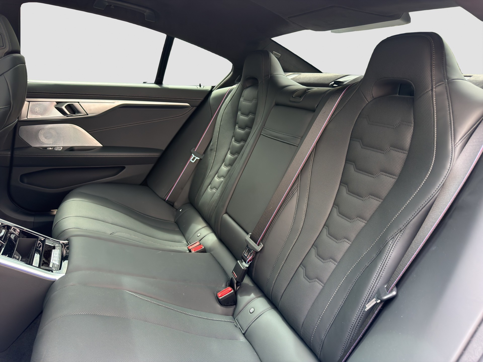 BMW M850i xDrive Steptronic-image-13