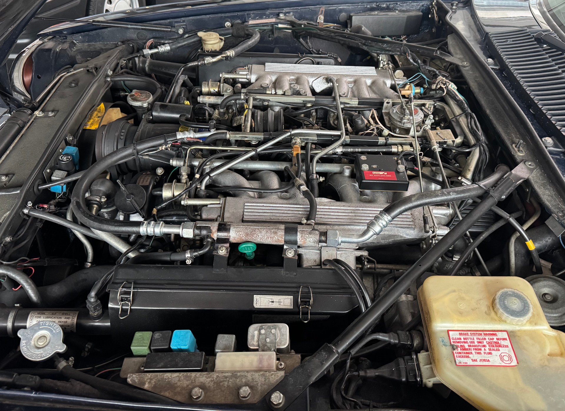JAGUAR XJS 5.3 V12 Convertible-image-19
